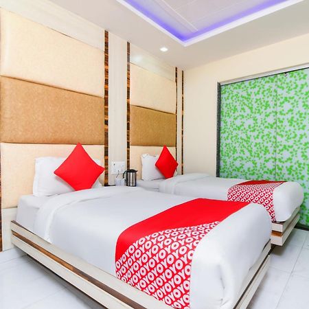 Hotel Harsha International Nueva Delhi Exterior foto